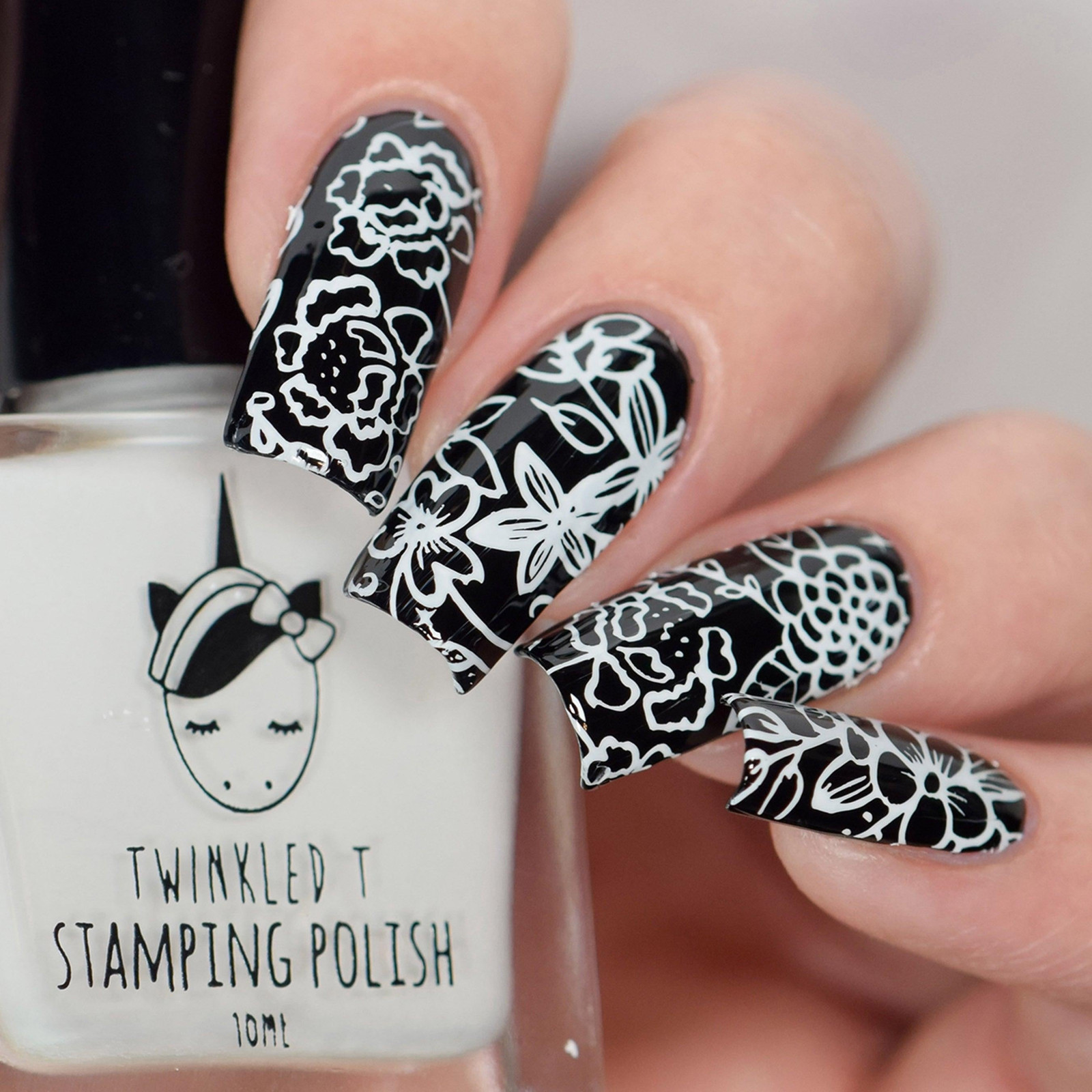 Glossy Black Dense Floral Stamping Glossy Black Dense Floral Stamping — White Stamping Nails 2027