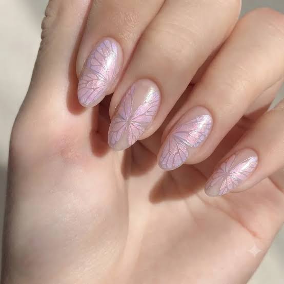 Pale Pink Shimmer Lilac Butterfly Pale Pink Shimmer Lilac Butterfly — Short Butterfly Round Nails 2027