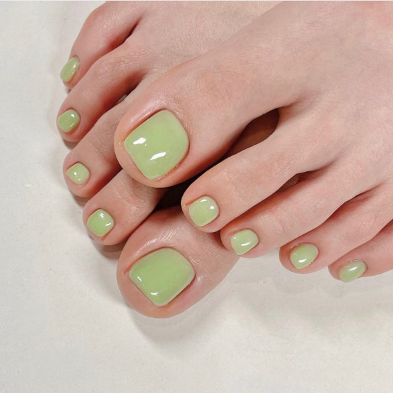 Glossy Soft Green Toes Glossy Soft Green Toes — Green Toe Nails 2027