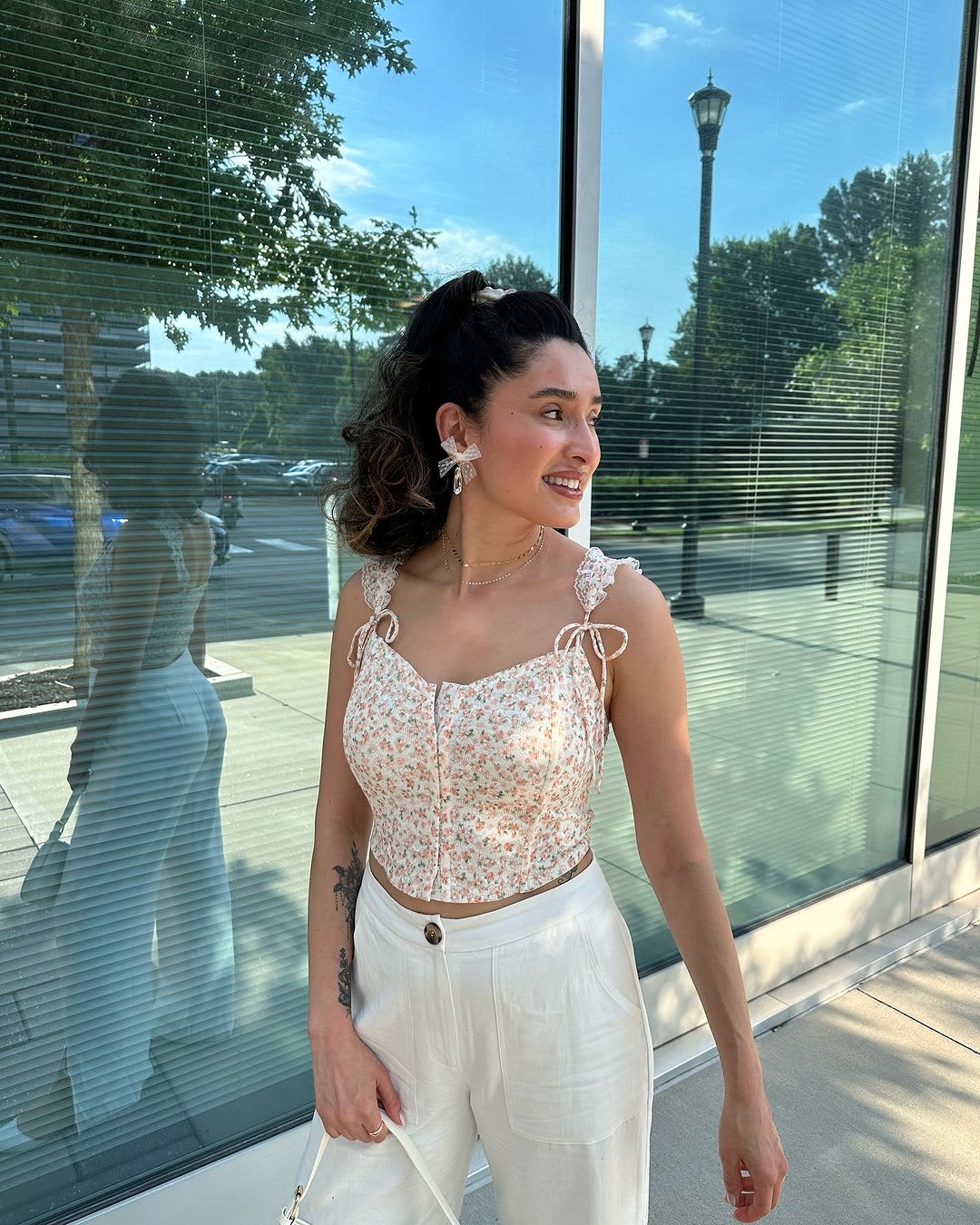 Chic Daytime Casual: Floral Corset Top with White Wide-Leg Trousers Chic Daytime Casual: Floral Corset Top with White Wide-Leg Trousers — Coquette Corset Top Outfits 2027