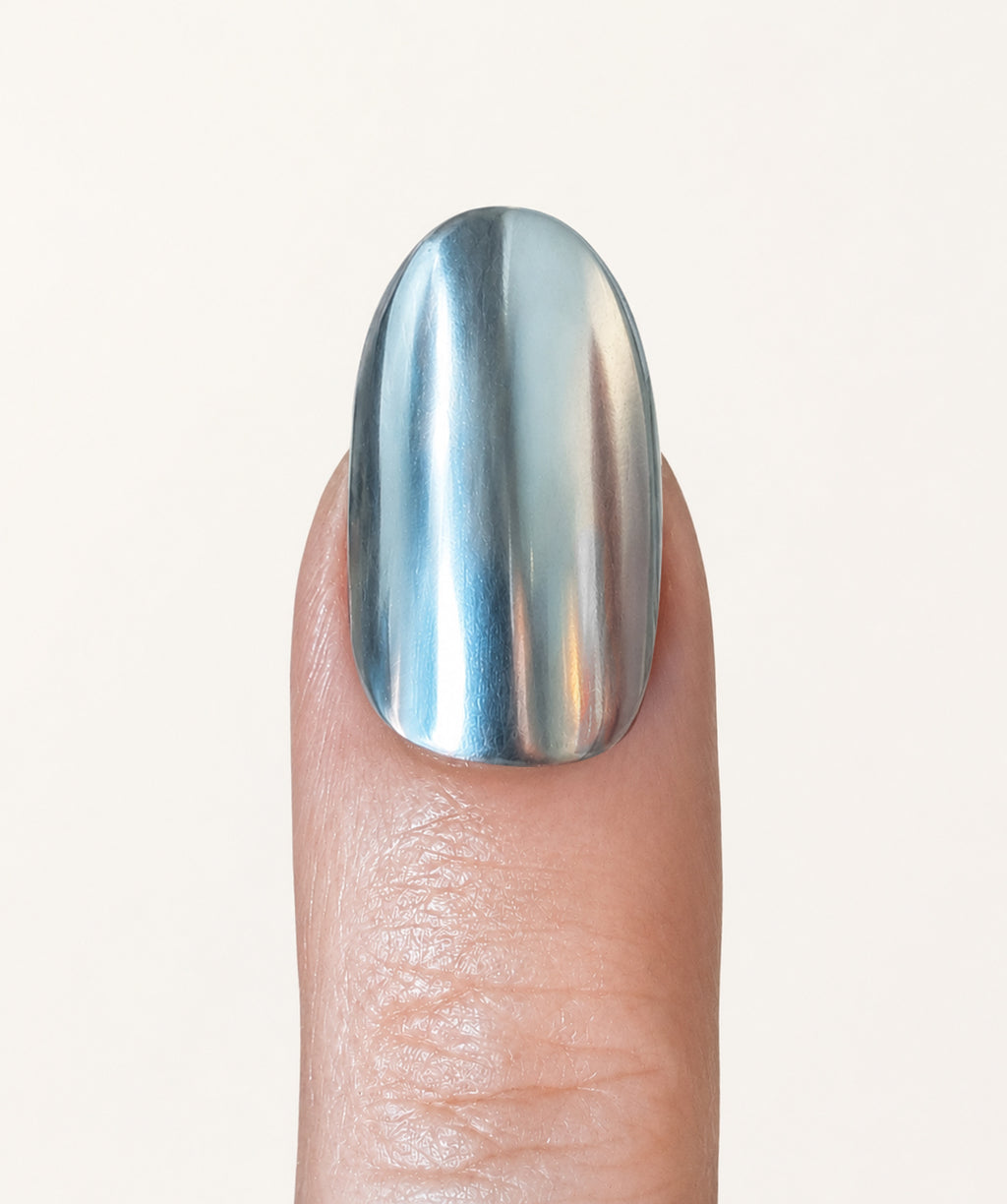 Flawless Medium Oval Silver Chrome Flawless Medium Oval Silver Chrome — Silver Nails 2027
