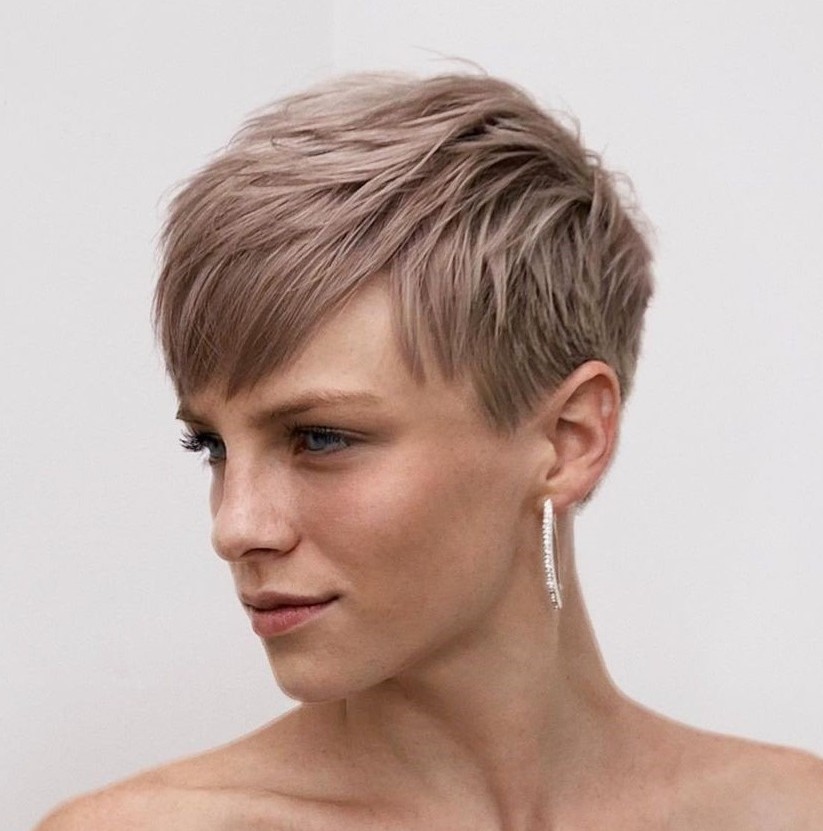 Rose Gold Pixie with Textured Fringe Rose Gold Pixie with Textured Fringe — Pixie 2027 with Bangs