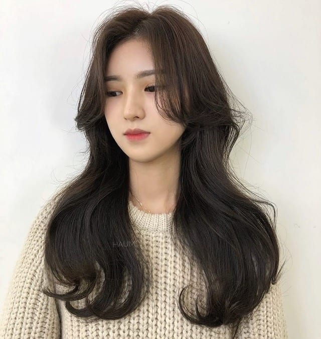 Dark Brown Mid-Back Wavy Blowout With Curtain Bangs — Bangs 2027 for Oval Face