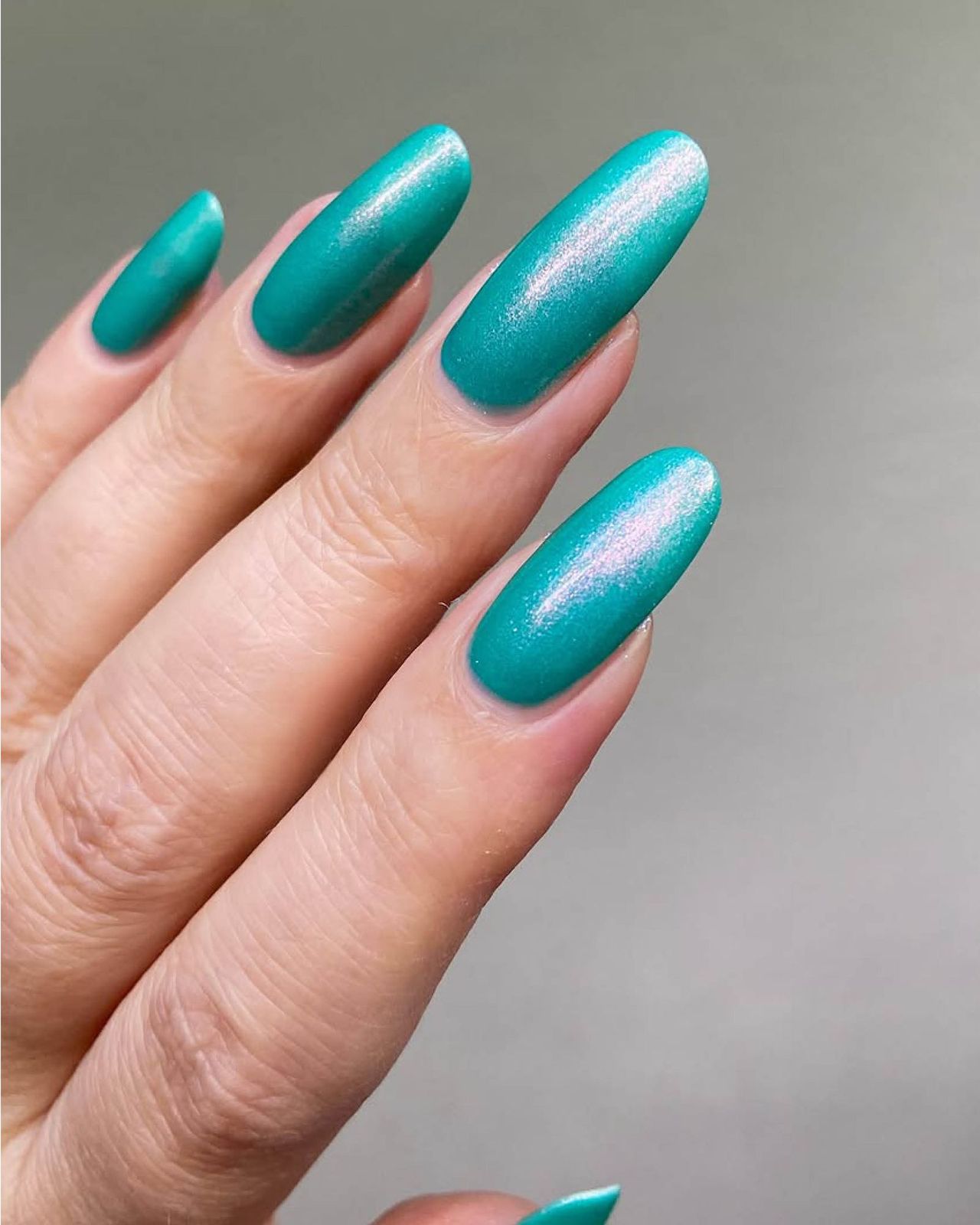 Shimmer Glossy Visual Idea — Teal Nails 2027