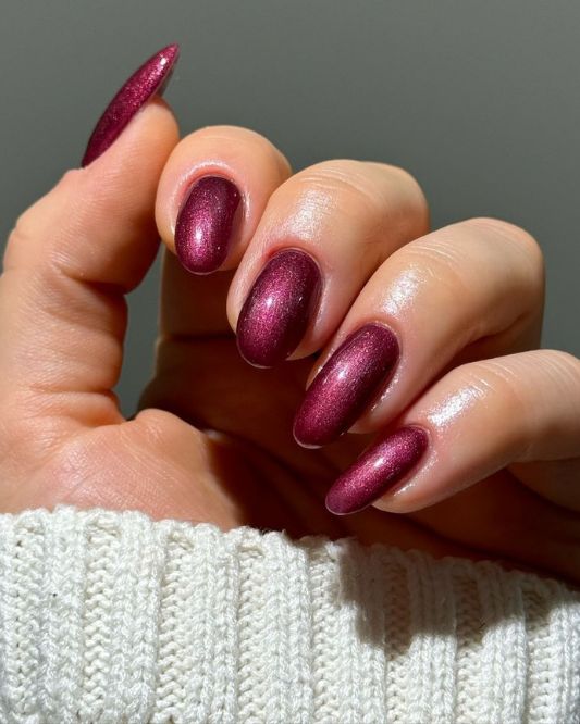 Shimmering Deep Burgundy Gloss — Burgundy Nails 2027