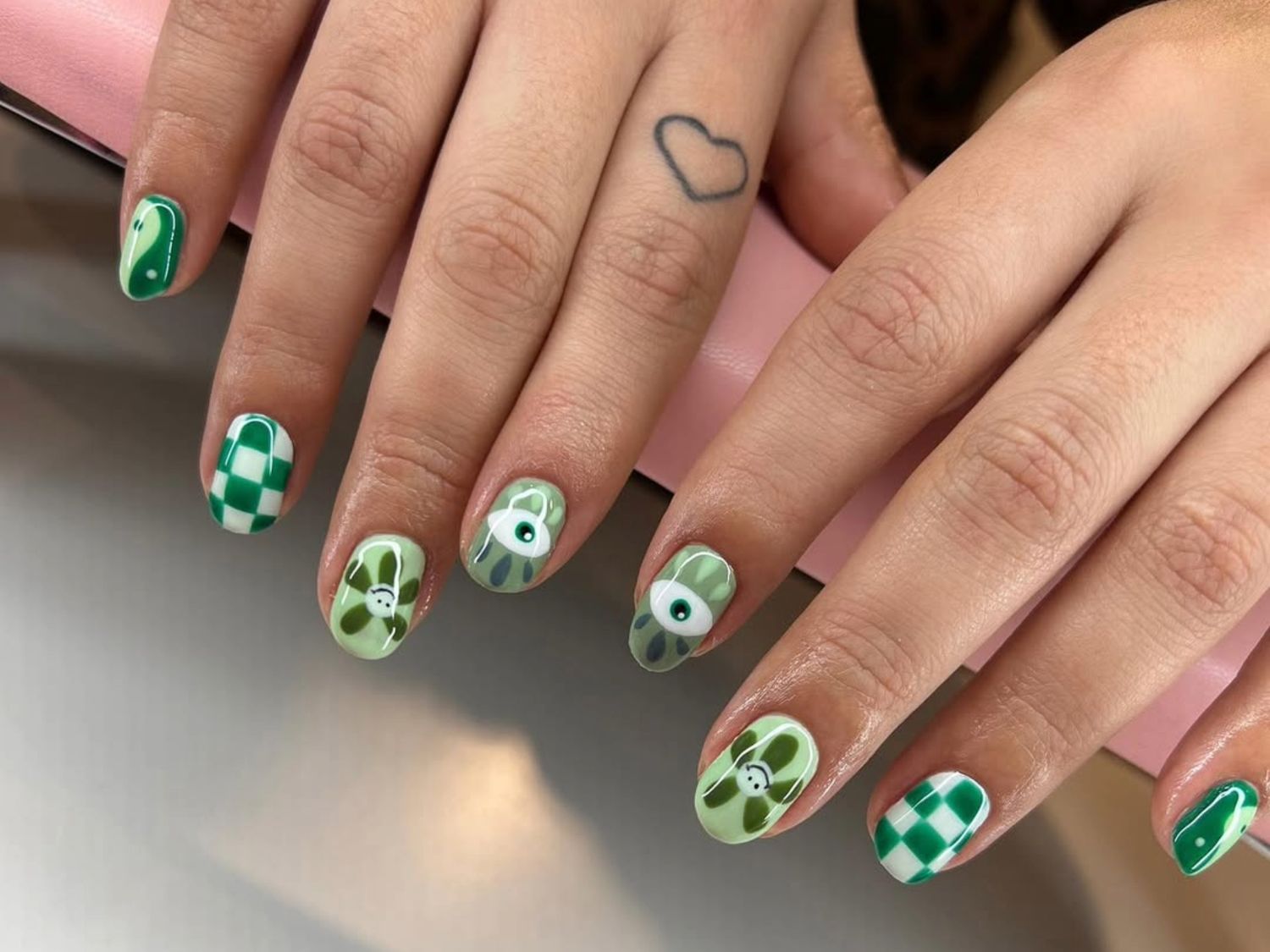 Green Checkerboard and Graphic Designs Green Checkerboard and Graphic Designs — Simple Short Nails 2027