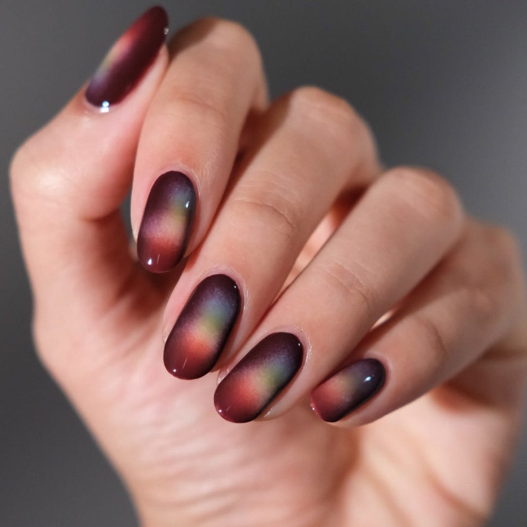 Visual Idea — Yellow New Years Eve Nails 2027