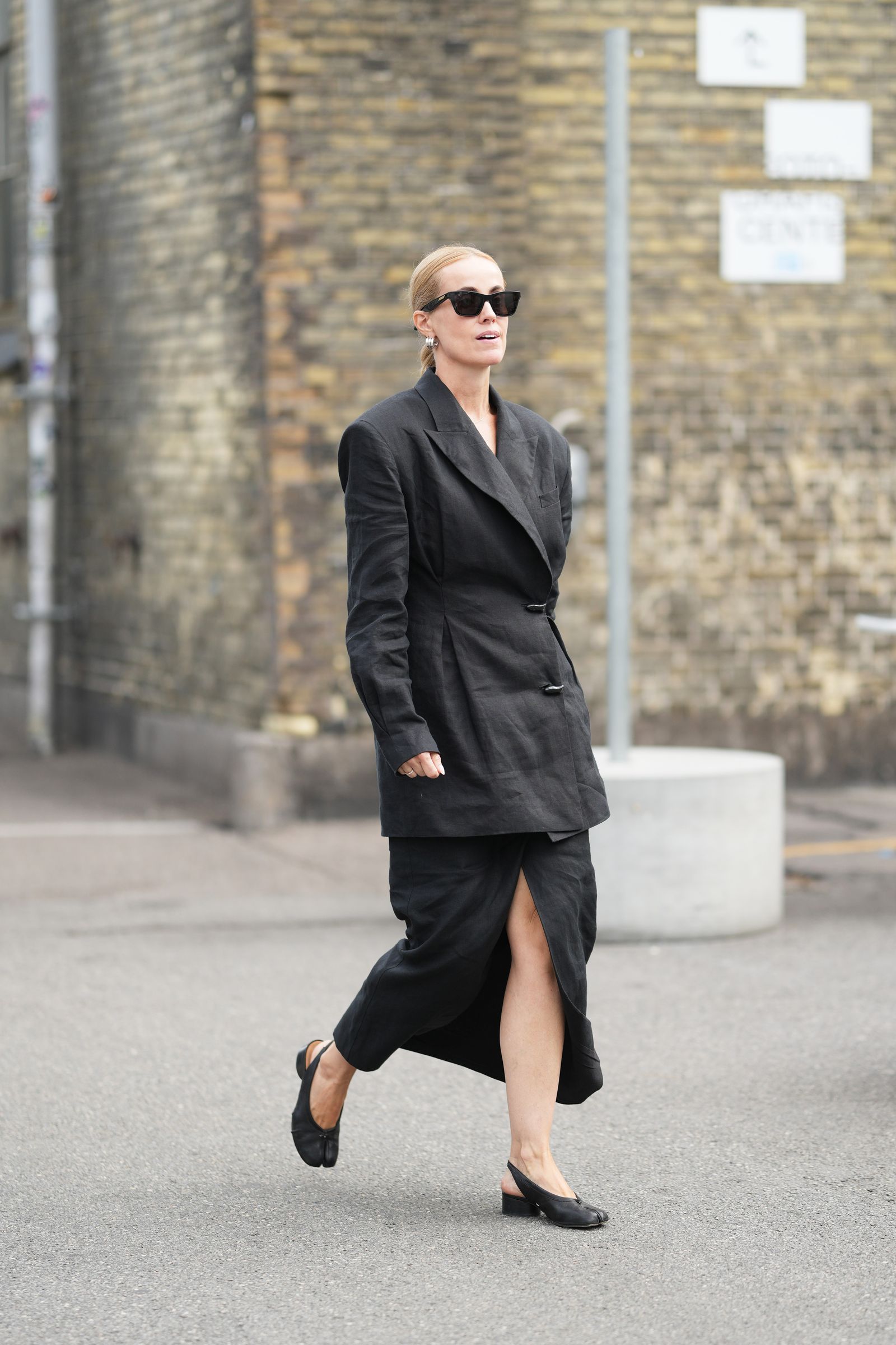 Oversized Black Blazer with Midi Skirt for Modern Office Style — Office Outfits for Women 2027