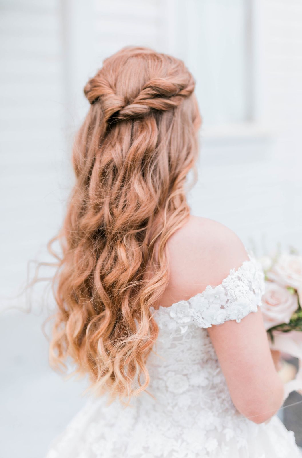 Mid-Back Visual Idea Mid-Back Visual Idea — Bridal Hair Down 2027