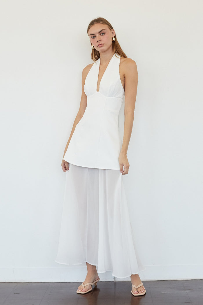 White Halter Neck Chiffon Maxi Dress for Graduation White Halter Neck Chiffon Maxi Dress for Graduation — Chiffon Dress Outfits 2027