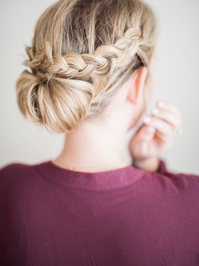 Ash Blonde With Subtle Highlights Visual Idea Ash Blonde With Subtle Highlights Visual Idea — Holiday Hairstyles 2026