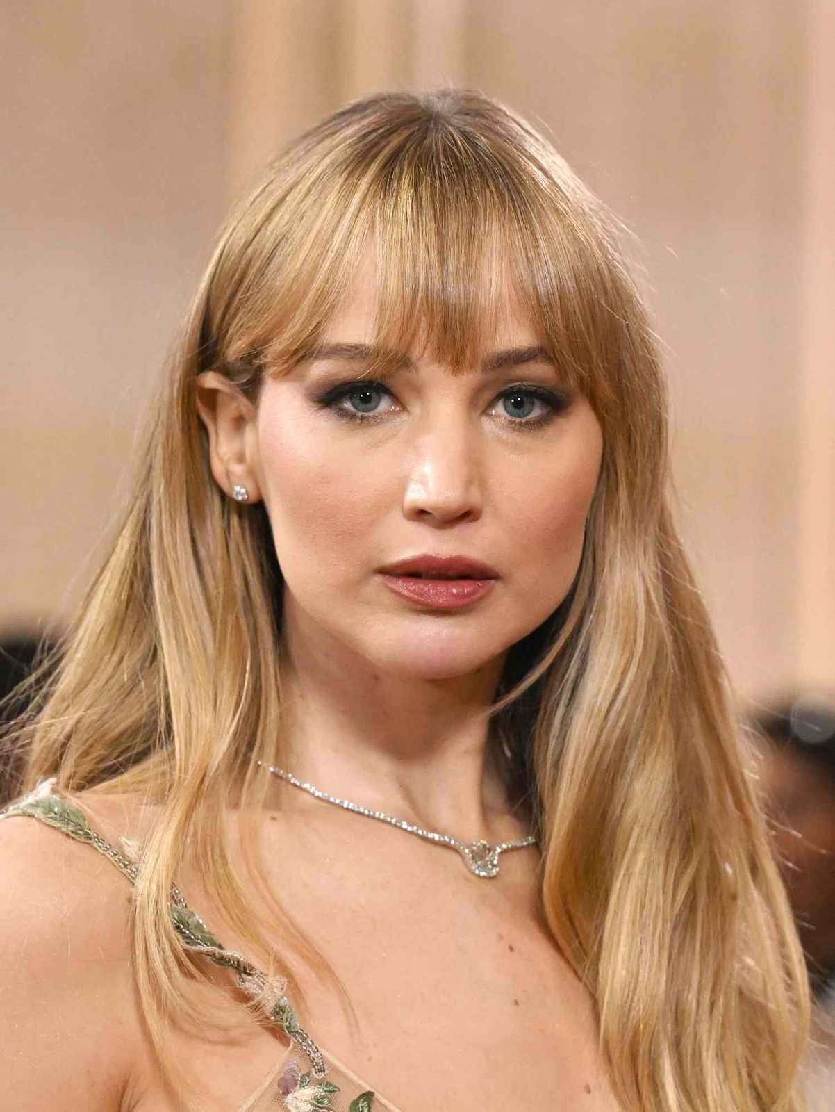 Shoulder Blowout With Long Bangs — Bangs 2027 for Oval Face