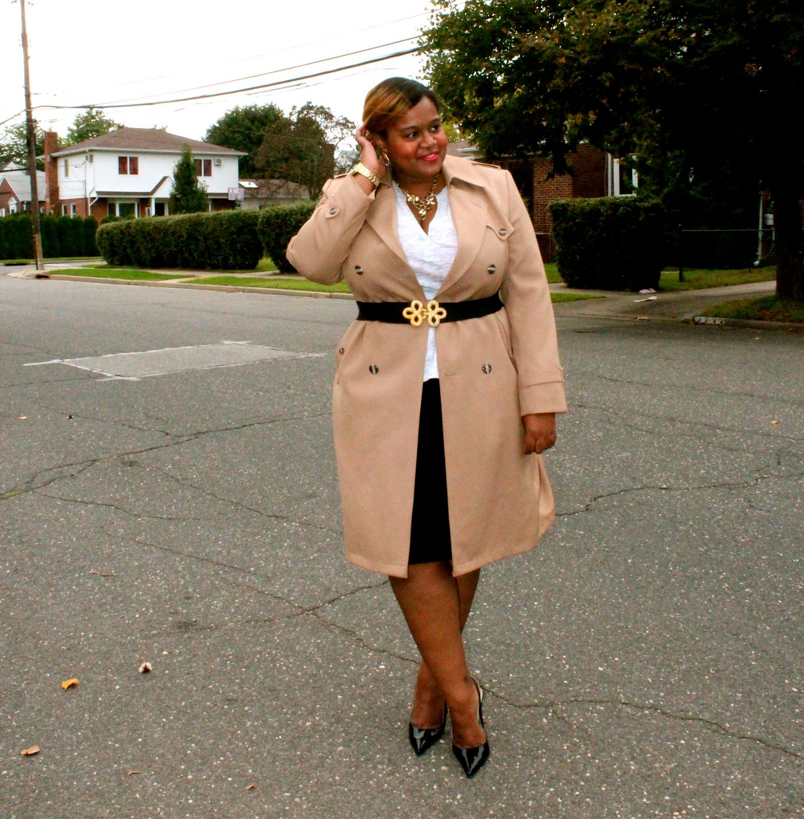Classic Trench Coat Elevated by an Ornate Gold Belt Classic Trench Coat Elevated by an Ornate Gold Belt — Statement Belt Outfits 2027