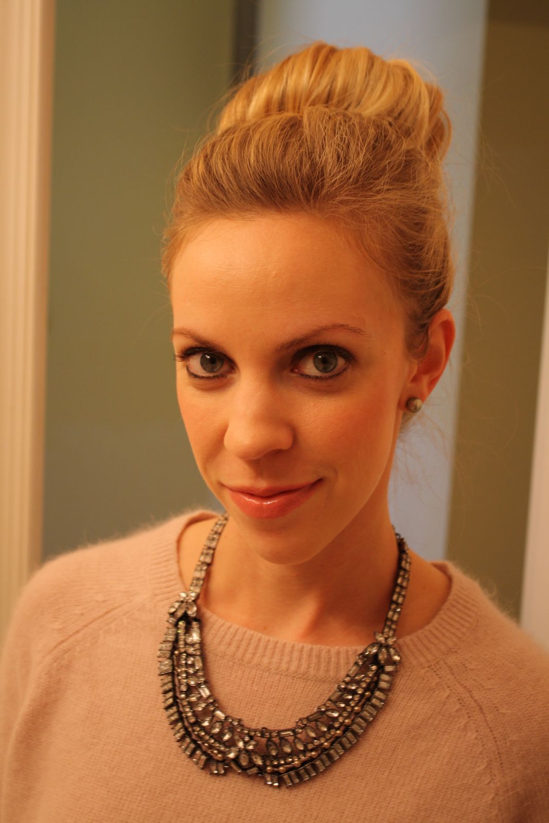 Voluminous Blonde Bun Voluminous Blonde Bun — Sock Bun 2027