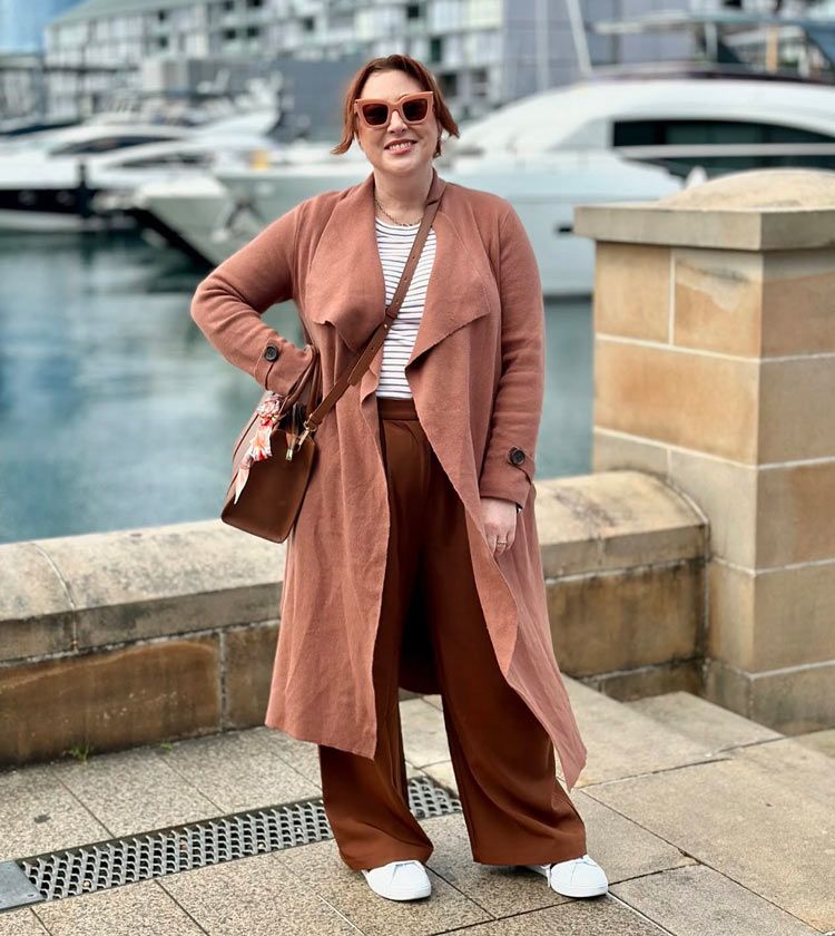 Brown Waterfall Coat with Striped Tee and Wide-Leg Trousers Brown Waterfall Coat with Striped Tee and Wide-Leg Trousers — Brown Coat Outfits 2027