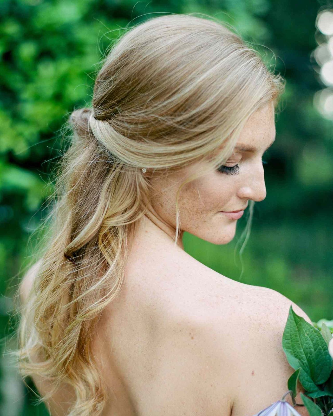 Collarbone Length Visual Idea Collarbone Length Visual Idea — Down Photoshoot Hairstyles 2027