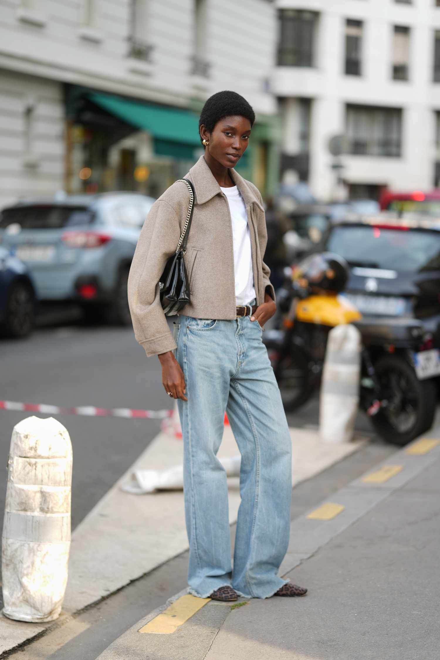 Relaxed Weekend: Wide-Leg Jeans with Cropped Jacket Relaxed Weekend: Wide-Leg Jeans with Cropped Jacket — Jeans Outfits 2027