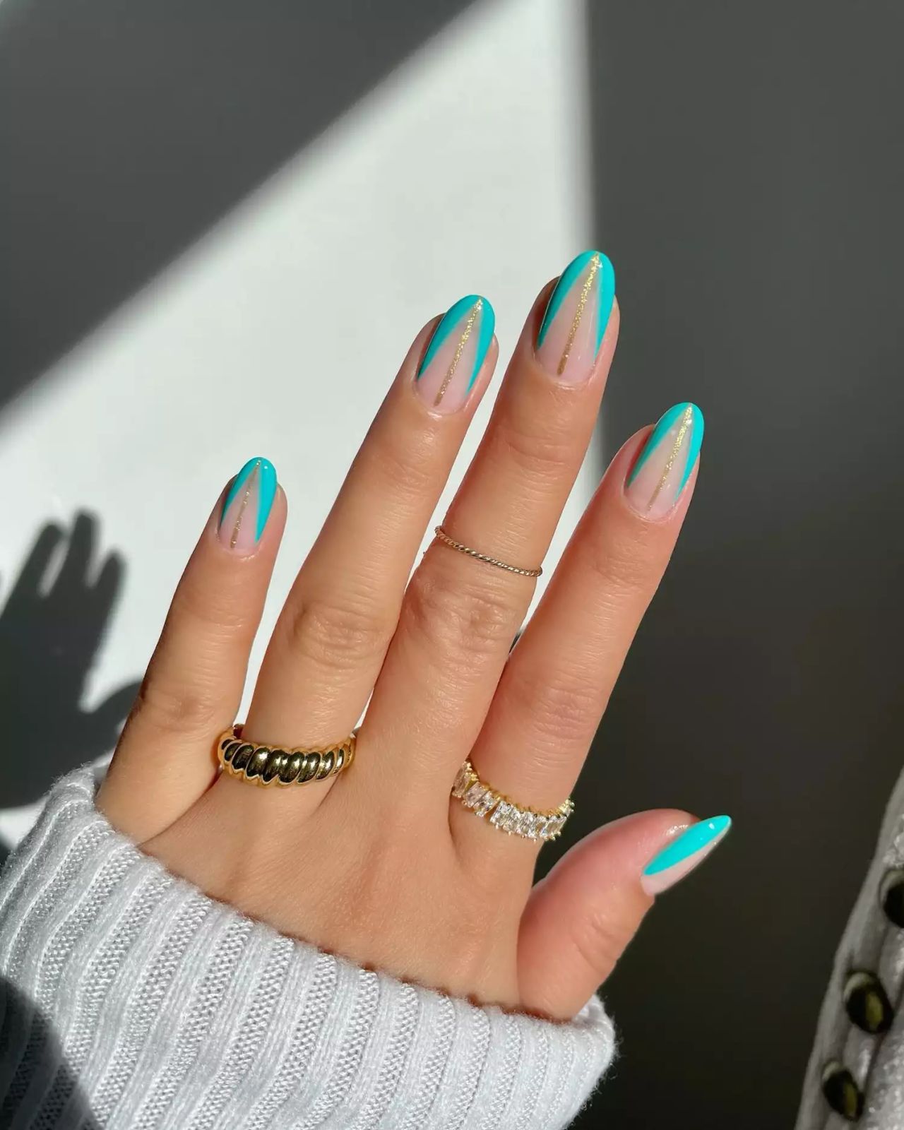 Thin Gold Lines On The Accent Nails Visual Idea — Turquoise Nails 2027