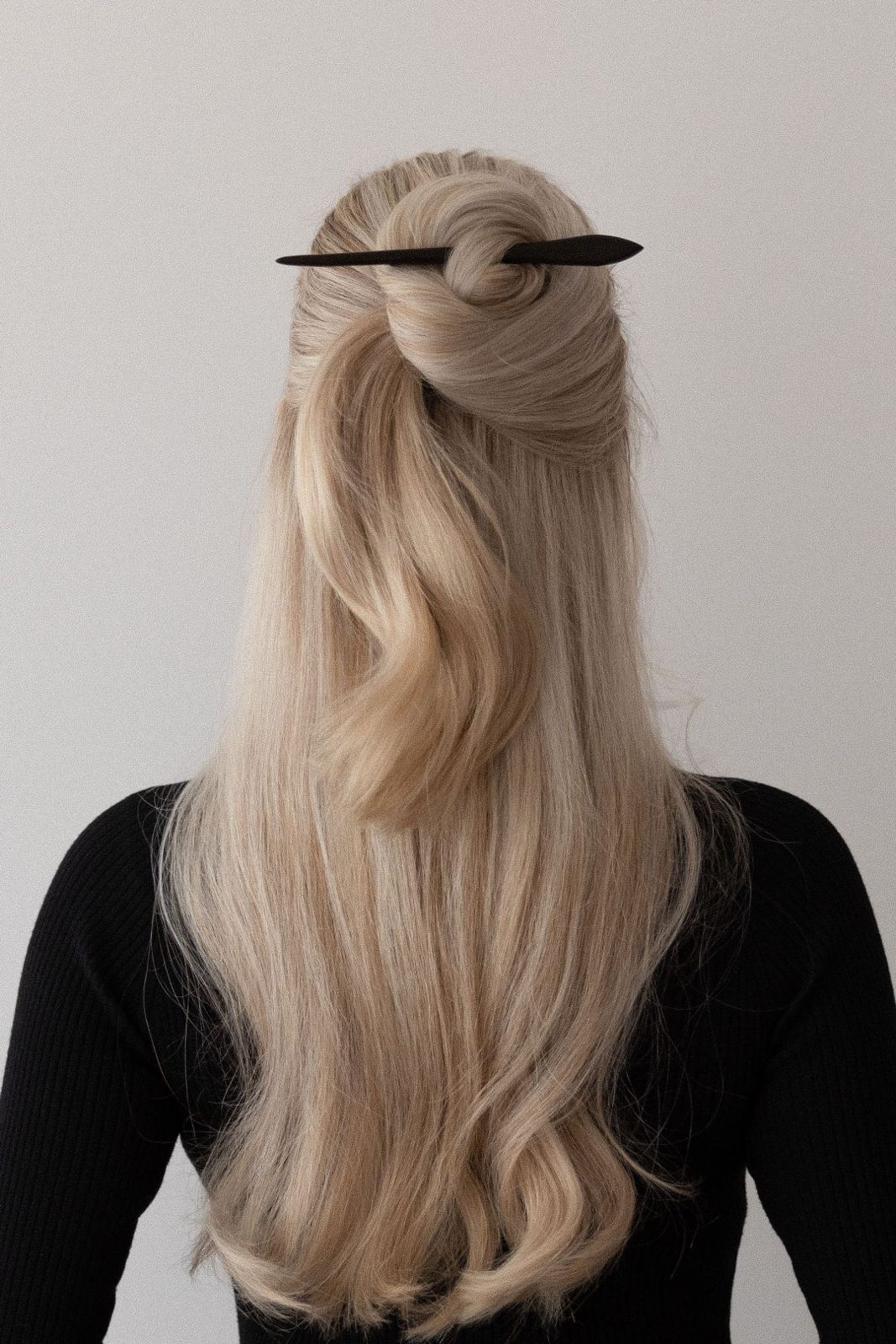 Ash Blonde Visual Idea Ash Blonde Visual Idea — Down Vacation Hairstyles 2027