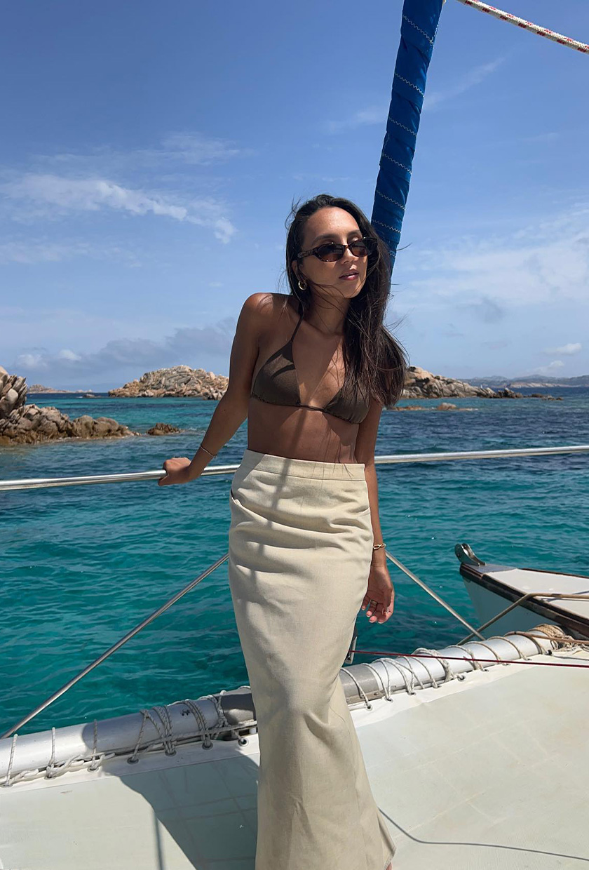 Beige Linen Maxi Skirt with Bikini Top for Beachy Vibes Beige Linen Maxi Skirt with Bikini Top for Beachy Vibes — Yacht Outfits 2027