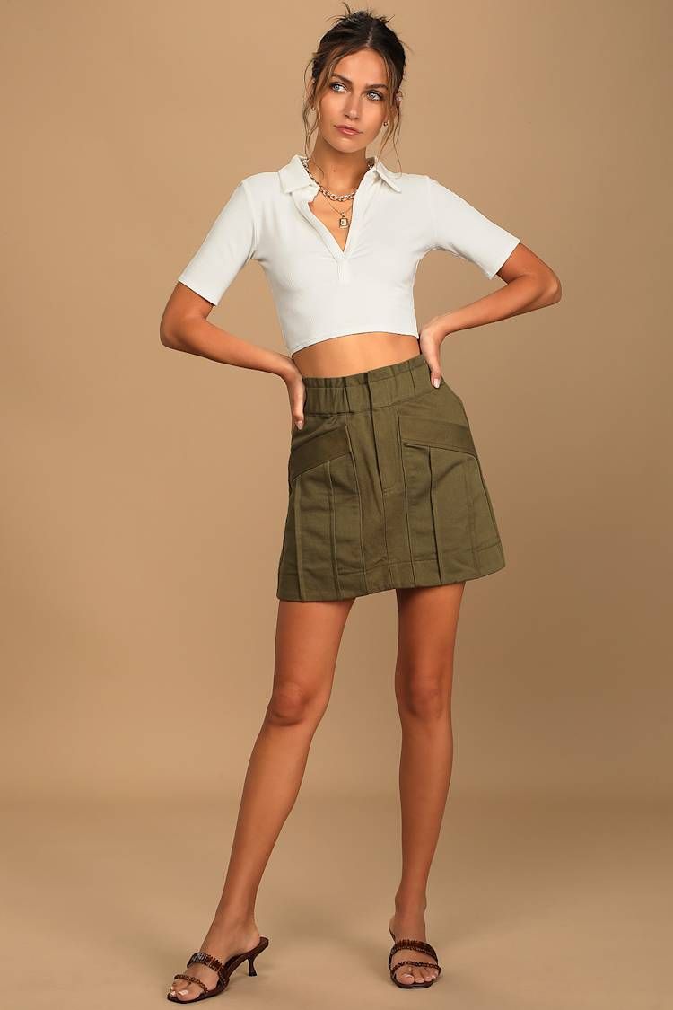 Olive Green Twill Mini Skirt with Cropped Polo Shirt and Heeled Sandals Olive Green Twill Mini Skirt with Cropped Polo Shirt and Heeled Sandals — Olive Green Mini Skirt Outfits 2027
