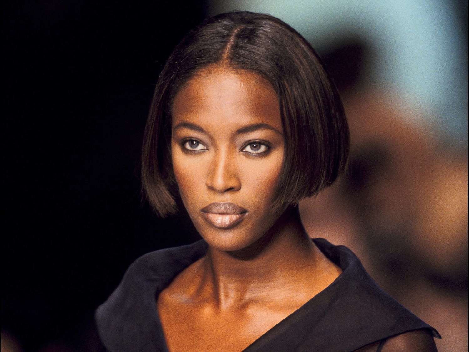 Sharp Black Chin Bob — Y2K Bob 2027