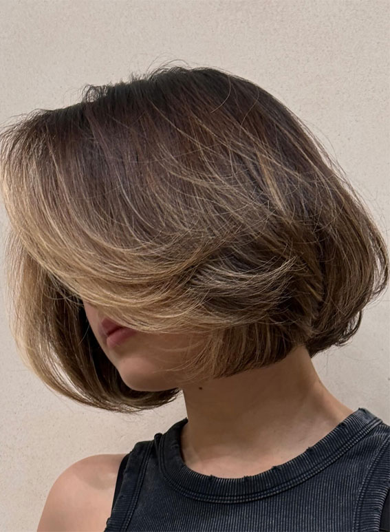 Layered Collarbone Bob With Dimension Layered Collarbone Bob With Dimension — Classic Bob 2027