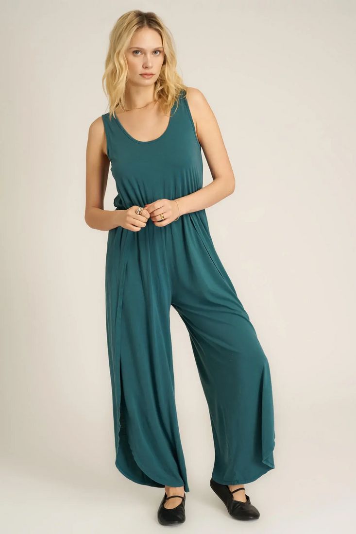 Teal Relaxed Fit Jumpsuit with Side Slits for Loungewear Teal Relaxed Fit Jumpsuit with Side Slits for Loungewear — Sleeveless Jumpsuit Outfits 2027