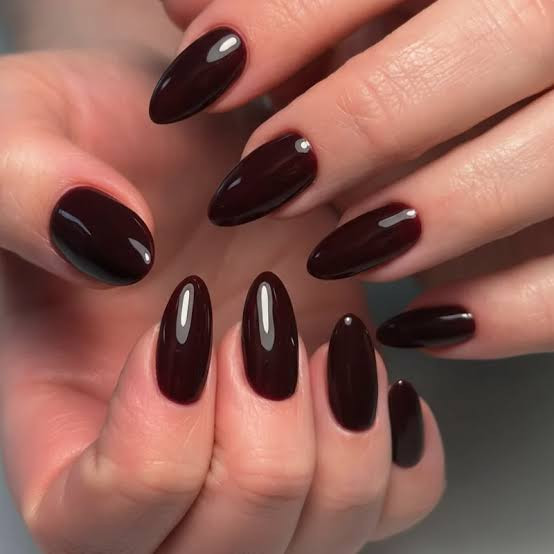 Deep Burgundy Glossy Oval Nails with Rhinestone Deep Burgundy Glossy Oval Nails with Rhinestone — Dark Red Nails 2027