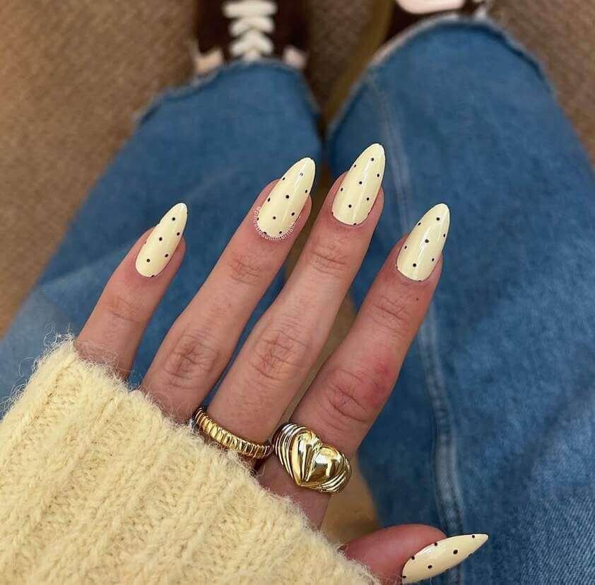 Pale Yellow Black Polka Dot Stilettos Pale Yellow Black Polka Dot Stilettos — Simple Nails 2027