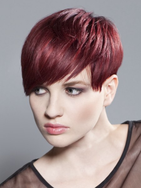 Layered Dark Blonde Bob With Waves Layered Dark Blonde Bob With Waves — Italy Hairstyles 2027