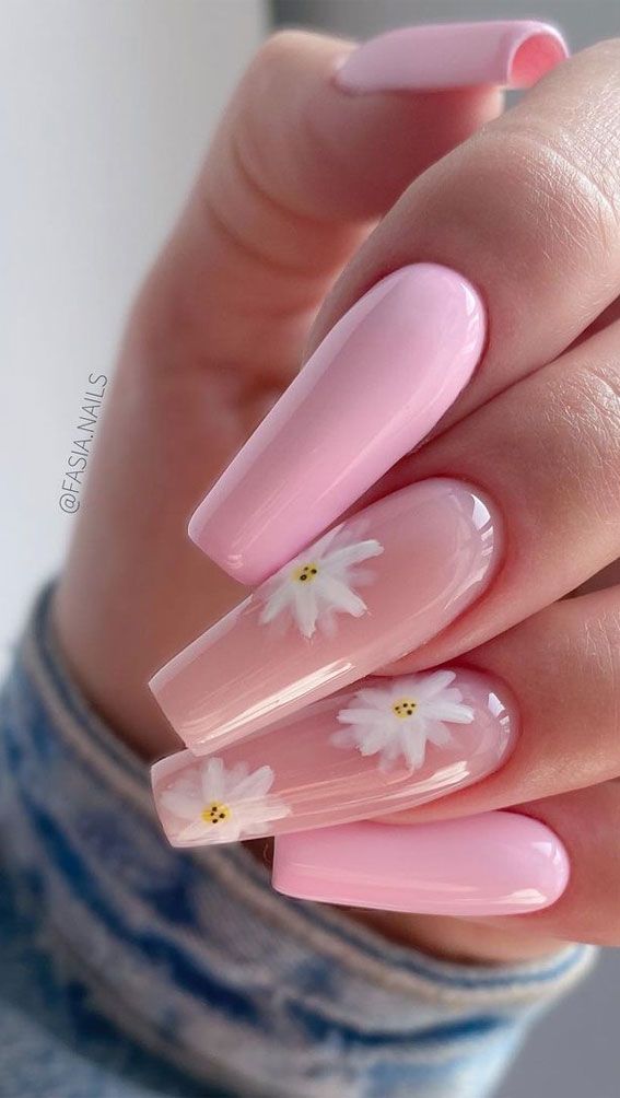 White Daisy Sheer Pink Coffins White Daisy Sheer Pink Coffins — Floral Coffin Nails 2027