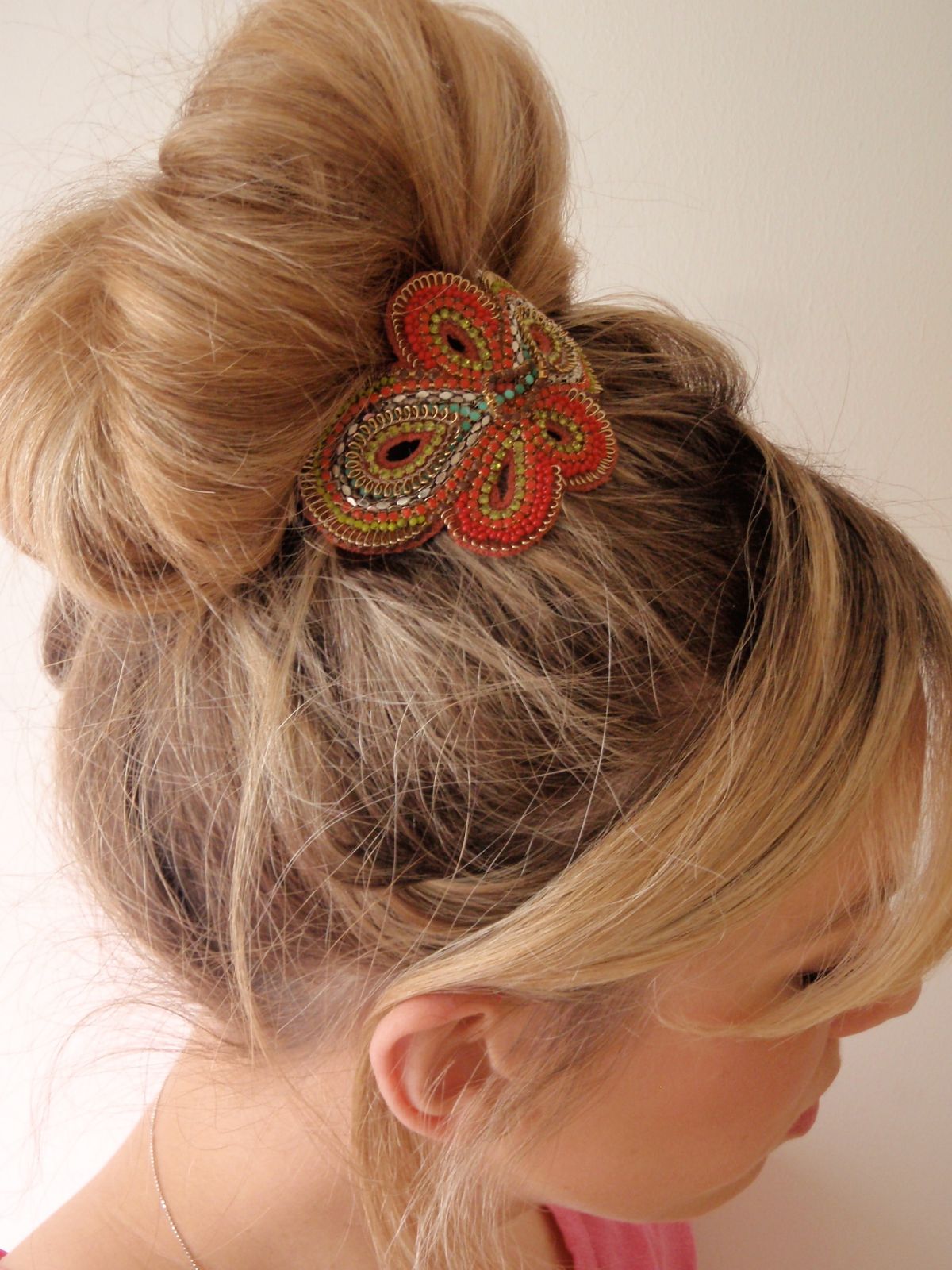 Collarbone Visual Idea Collarbone Visual Idea — Sock Bun 2027