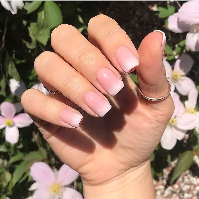 Long Almond High Gloss French Ombre Long Almond High Gloss French Ombre — French Ombre Nails 2027