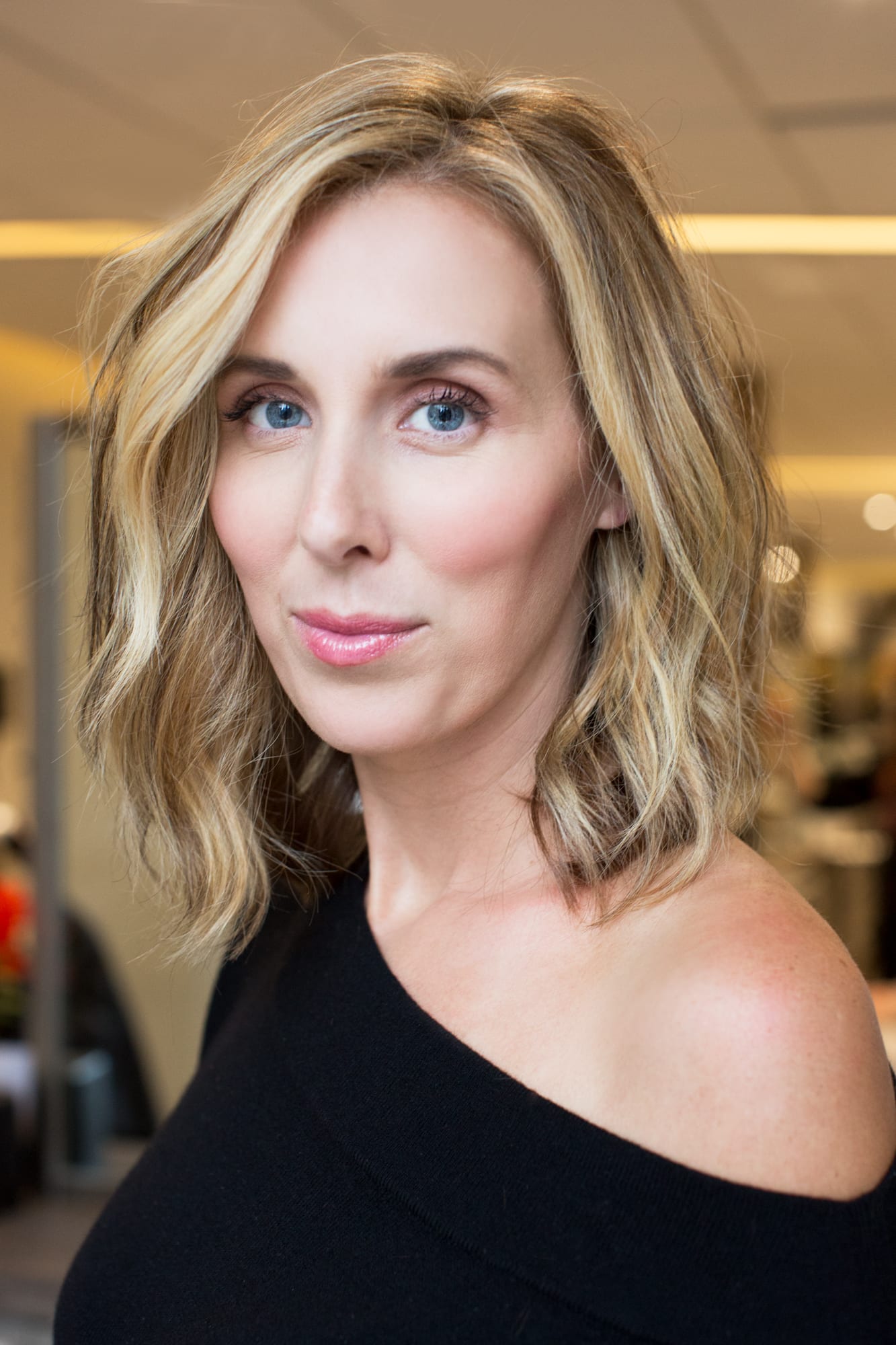 Ash Blonde Lob With Side Part Ash Blonde Lob With Side Part — Mom Haircuts 2027