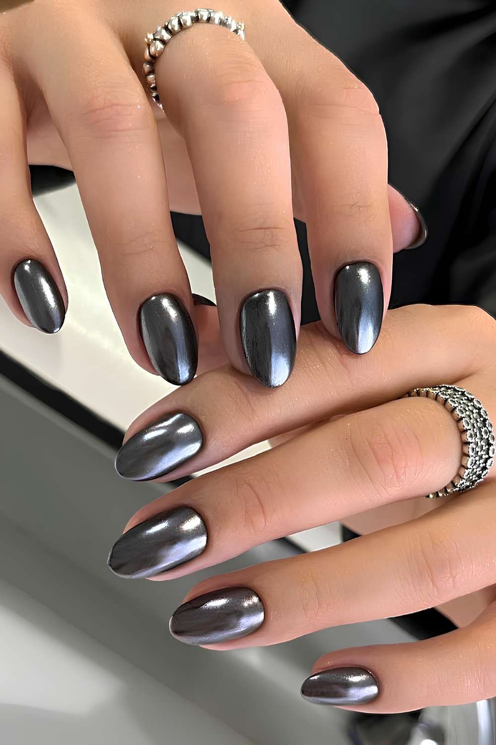 None Medium Oval Dark Grey Chrome None Medium Oval Dark Grey Chrome — Dark Chrome Nails 2027