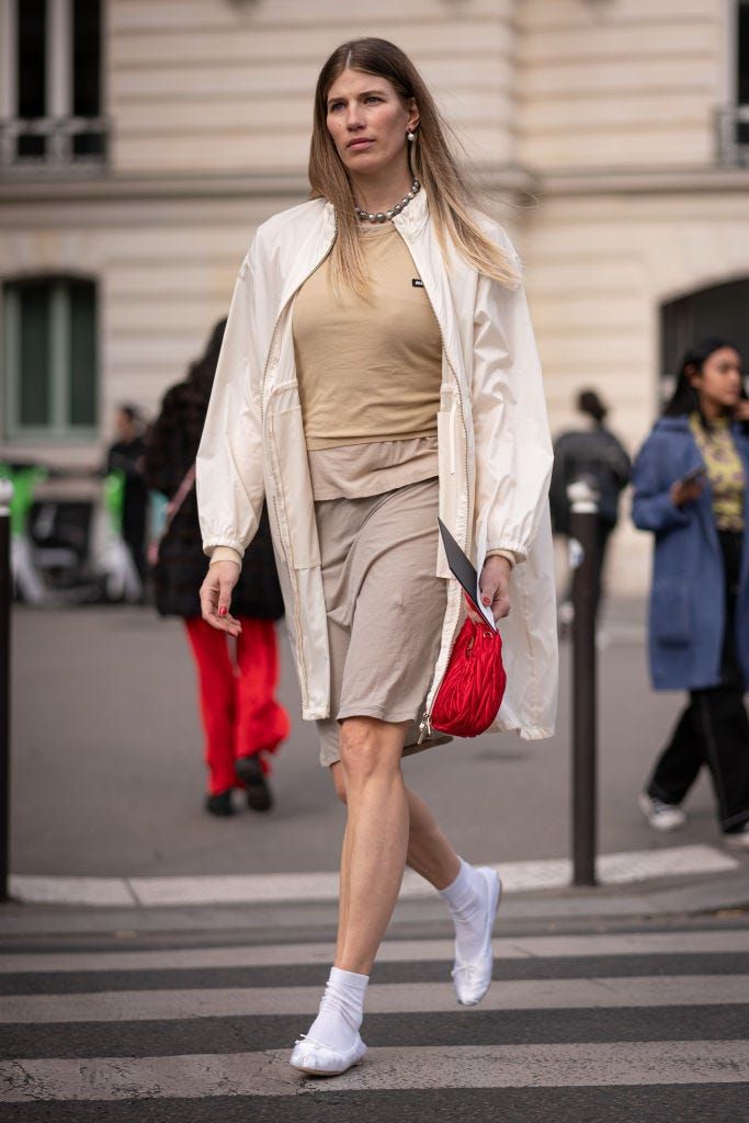 Oversized Jacket and Shorts with Red Clutch for Casual Chic Oversized Jacket and Shorts with Red Clutch for Casual Chic — Meet the Teacher Outfits 2027