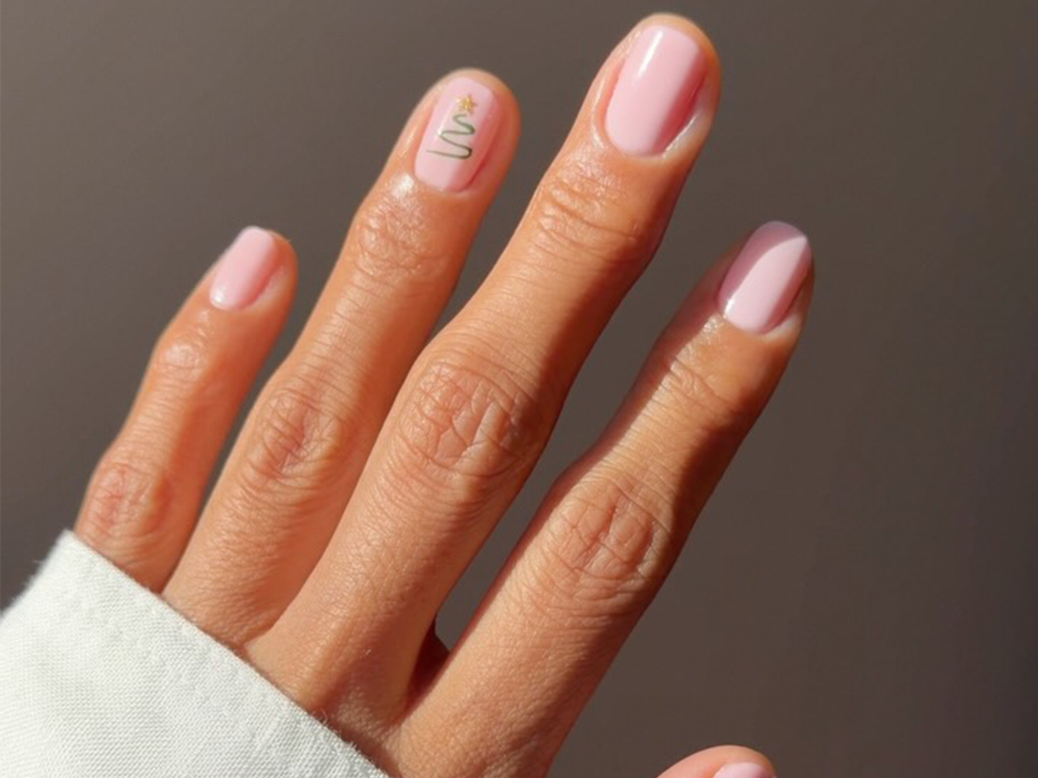 Milky Pale Pink Snowflake Accent Milky Pale Pink Snowflake Accent — Medium Length Winter Nails 2027