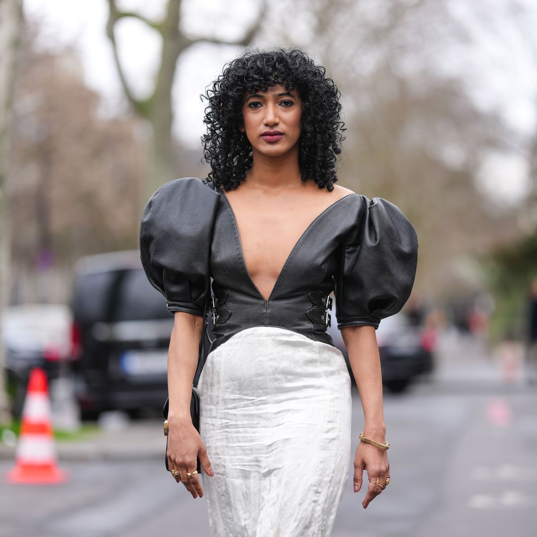 Layered Voluminous Black Shoulder-Length Curls — Loose Curly Hairstyles 2027