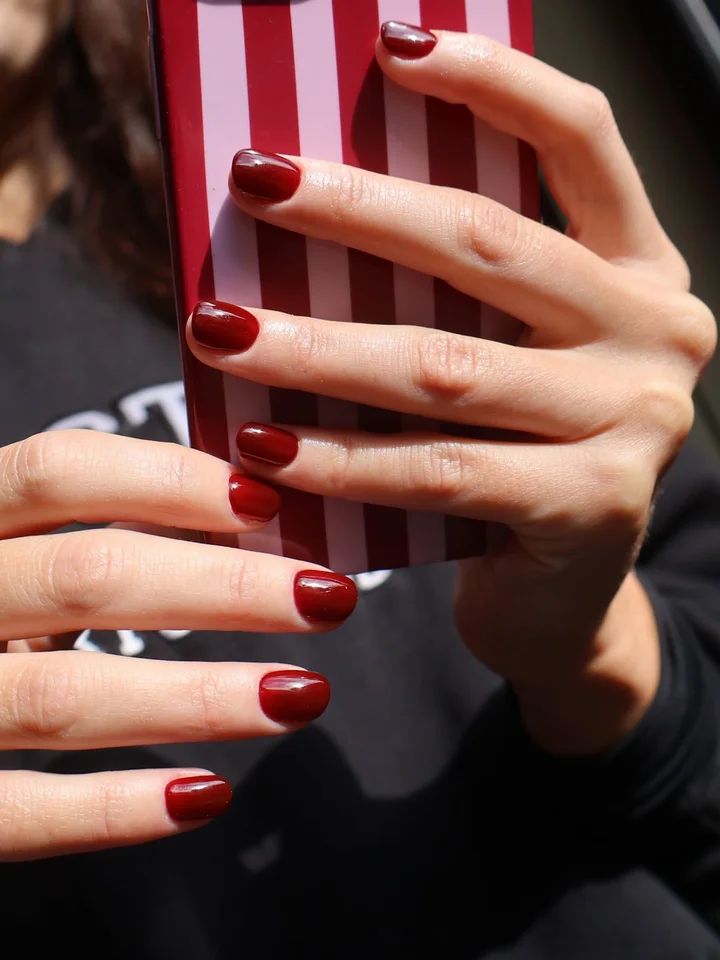 High Gloss Classic Medium Burgundy Short Square — Burgundy Nails 2027