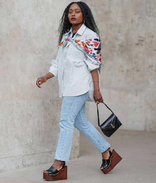 Playful Accents: Light Wash Jeans with Platform Sandals Playful Accents: Light Wash Jeans with Platform Sandals — Straight Leg Jeans Outfits 2027