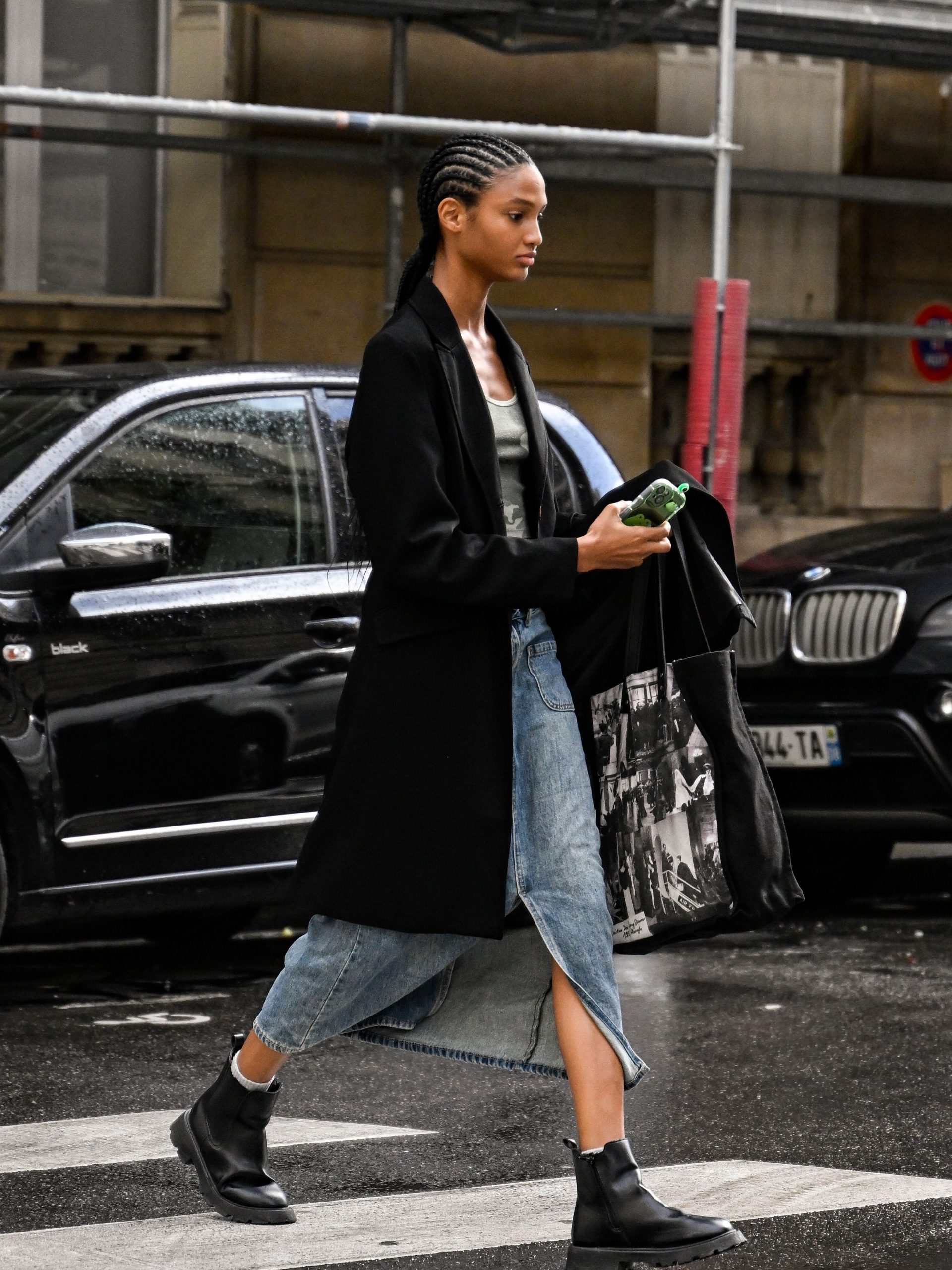 Denim Mini Skirt with High Slit and Black Chelsea Boots Denim Mini Skirt with High Slit and Black Chelsea Boots — Chelsea Boots Outfits 2027