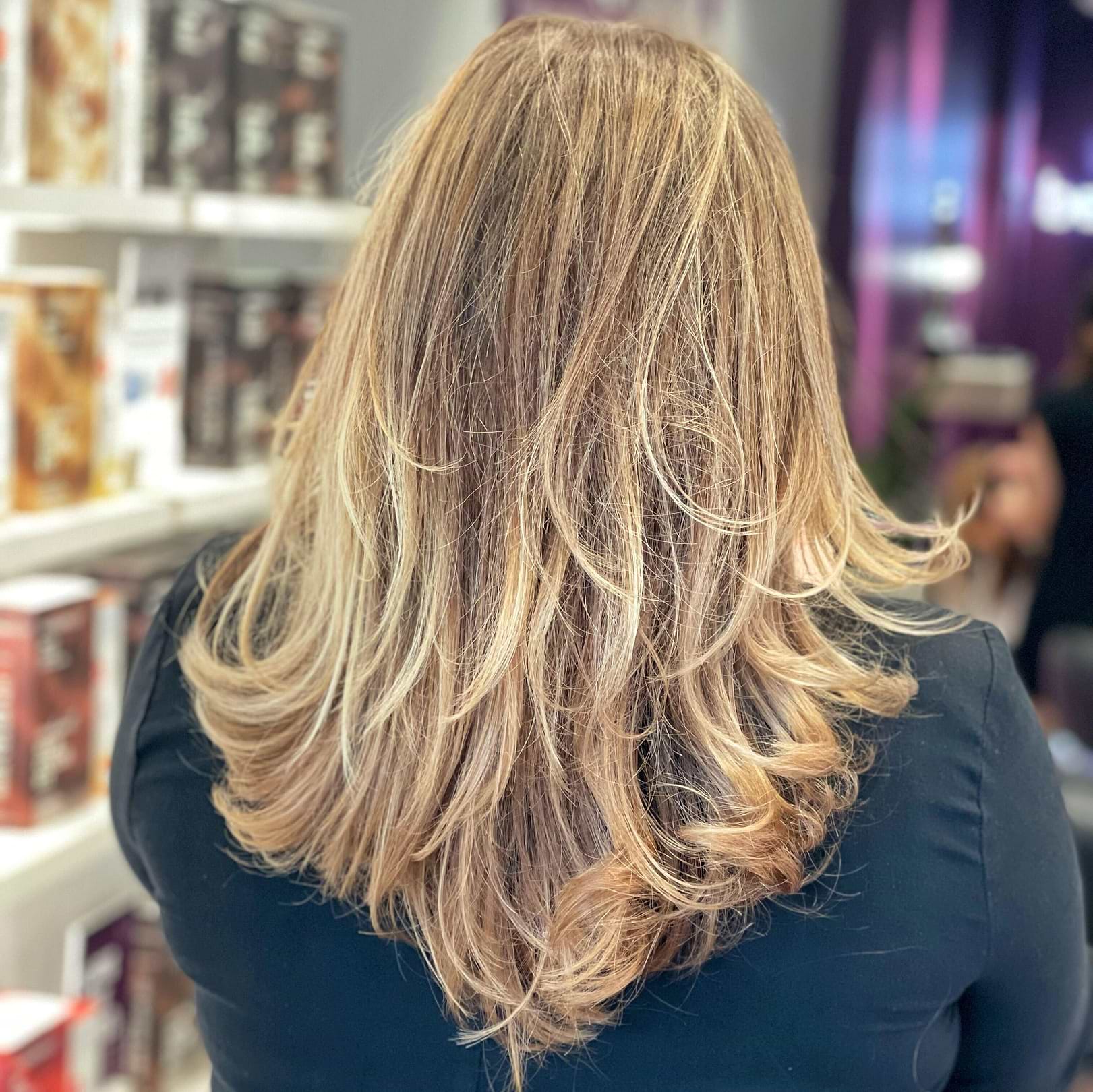 Wavy Thick Visual Idea Wavy Thick Visual Idea — Dark Blonde 2027