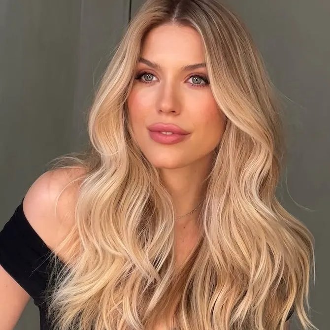 No Bangs Mid-Back Dark Blonde With Bright Balayage No Bangs Mid-Back Dark Blonde With Bright Balayage — Blonde Balayage 2027