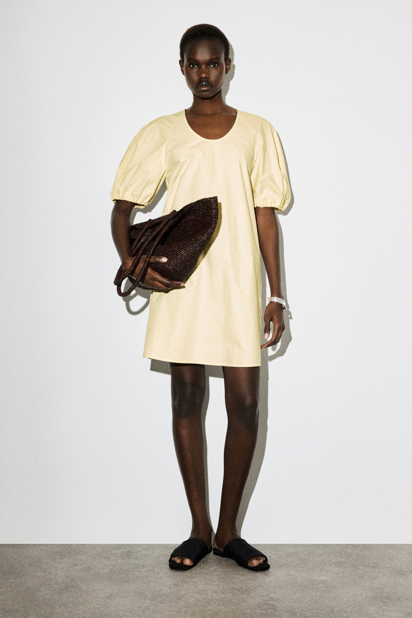 Pale Yellow Cotton Shift Dress with Puff Sleeves and Slides Pale Yellow Cotton Shift Dress with Puff Sleeves and Slides — Puff Sleeve Dresses 2027