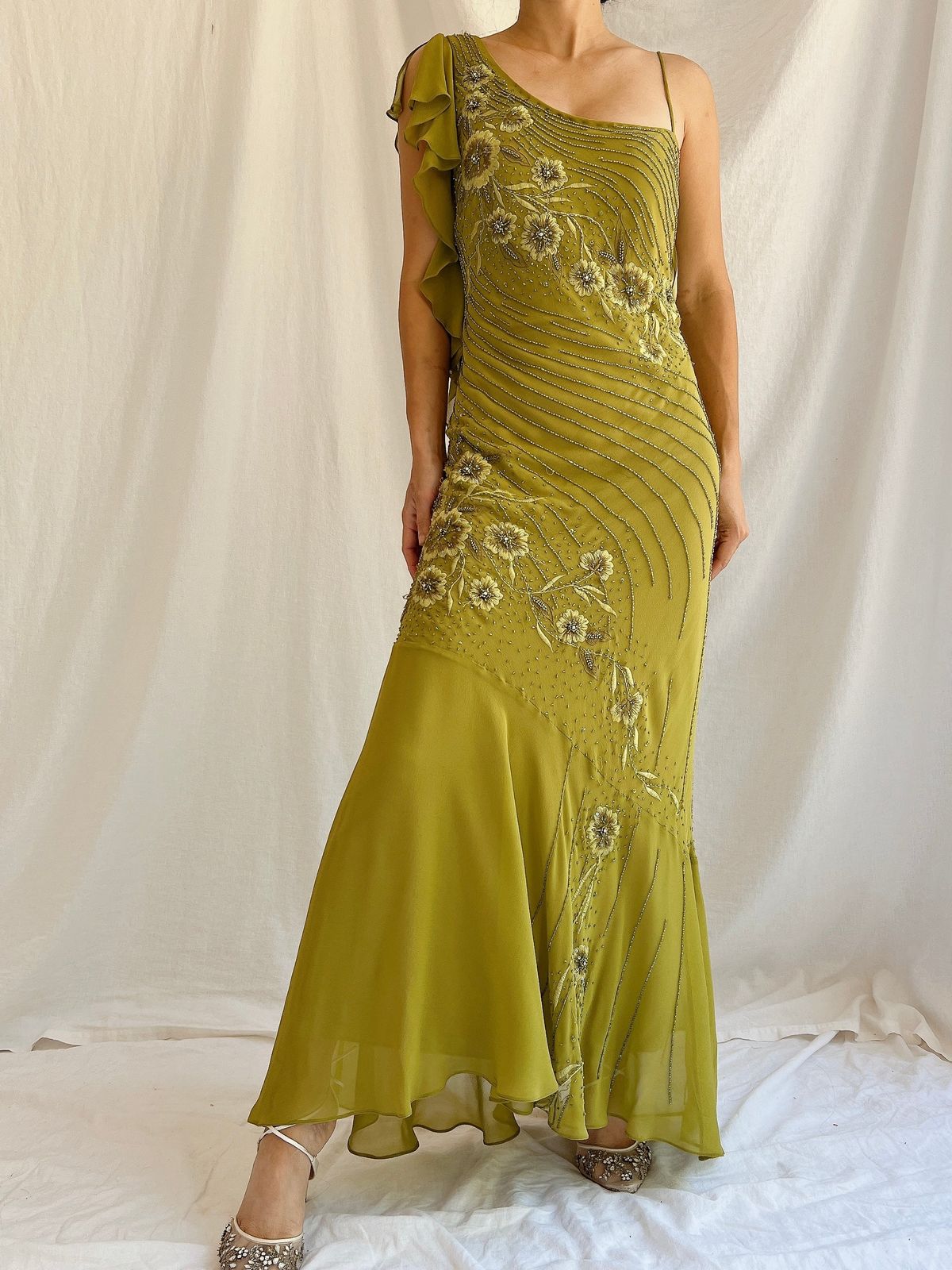 Glamorous Embellishment in a Moss Green One-Shoulder Dress Glamorous Embellishment in a Moss Green One-Shoulder Dress — Moss Green Outfits 2027