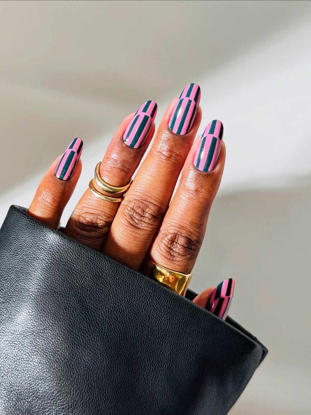 Thin Vertical Stripes On All Nails Visual Idea Thin Vertical Stripes On All Nails Visual Idea — Thin Line Nails 2027