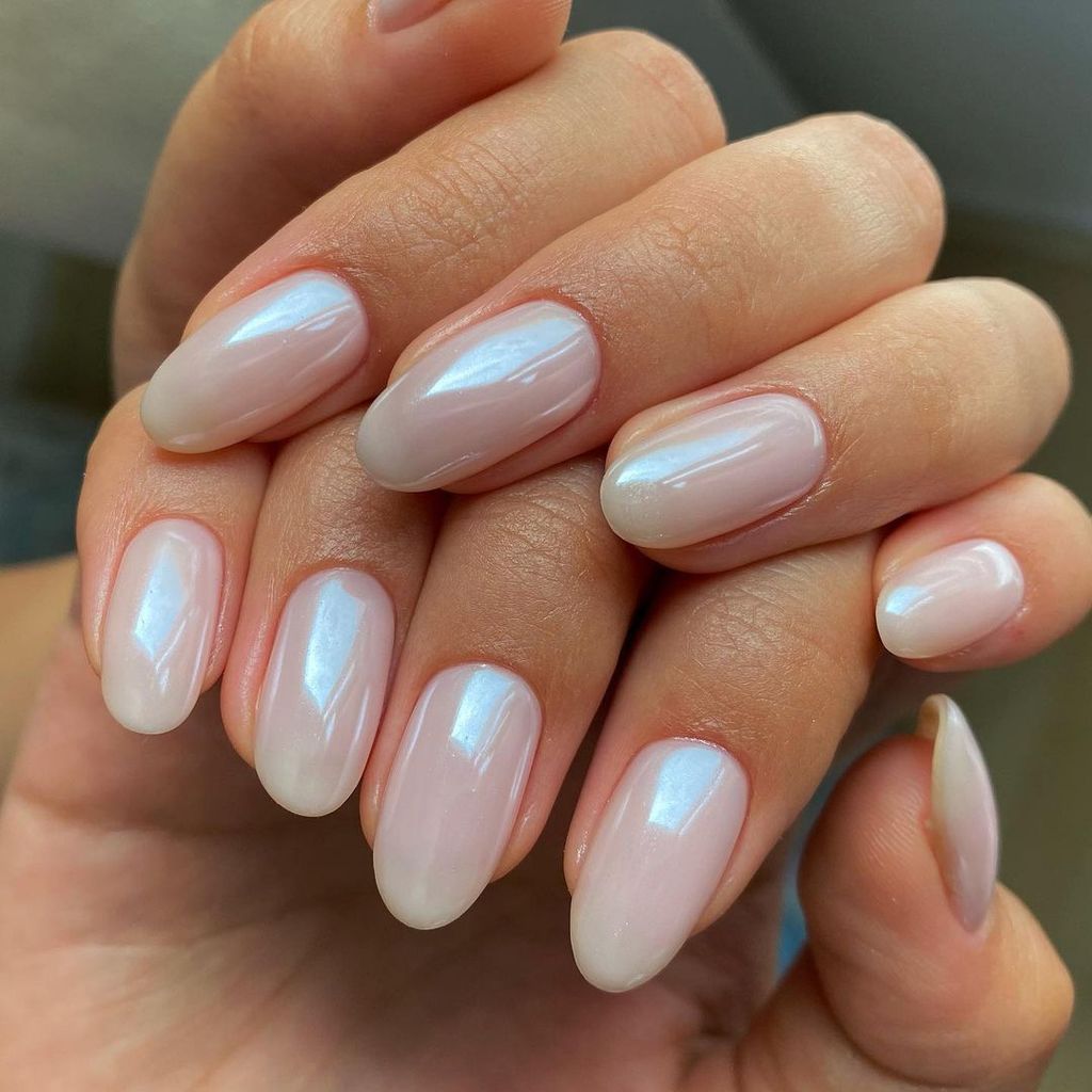 Pale Pink Pearlescent Medium Oval Pale Pink Pearlescent Medium Oval — Simple Wedding Nails 2027