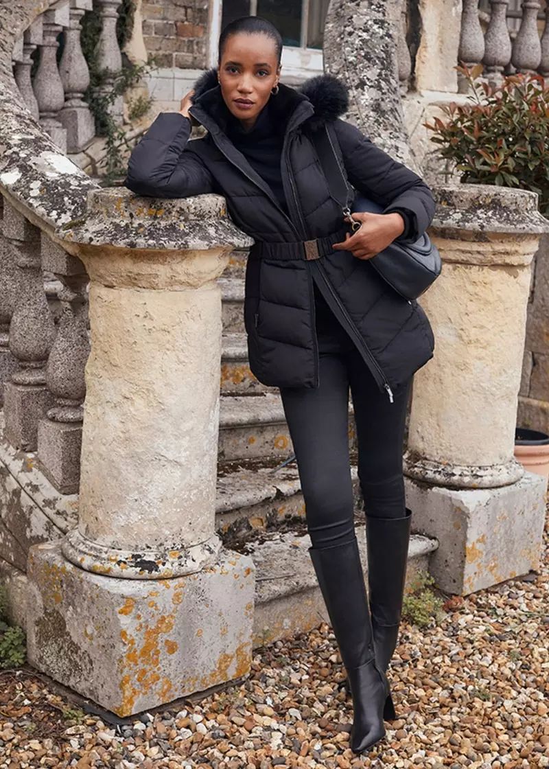 Chic Winter Black Puffer Coat and Bag — Puffer Bag Outfits 2027