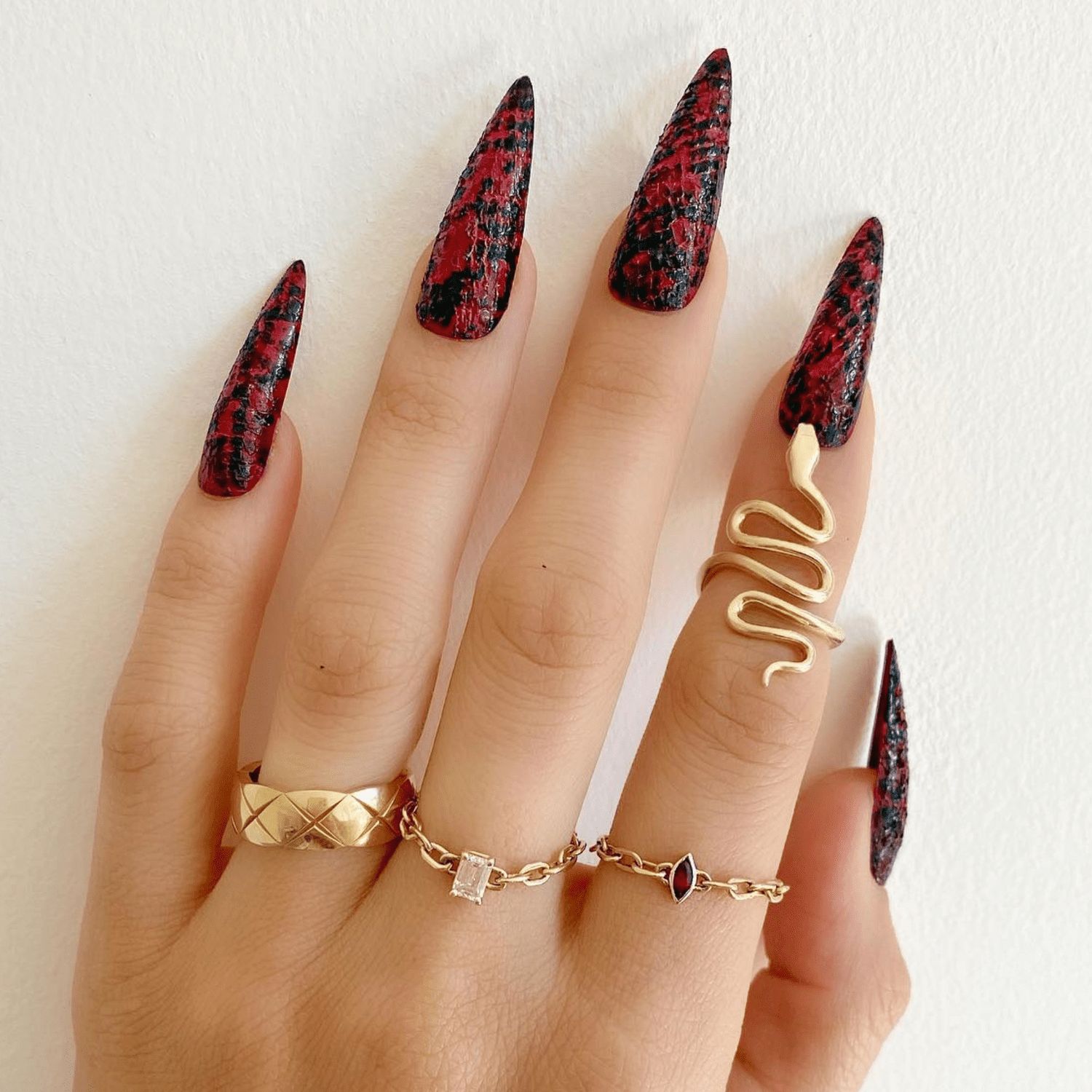 Matte Visual Idea Matte Visual Idea — Snake Print Nails 2027